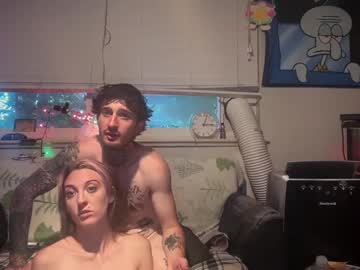 couple Free XXX Cam Girls with ravenandbeastie