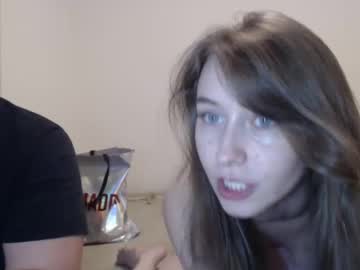 couple Free XXX Cam Girls with thelilgoofball