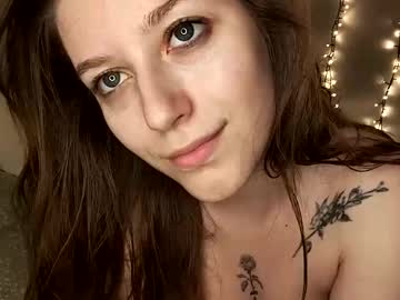 couple Free XXX Cam Girls with marinaxmonroe