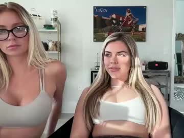 couple Free XXX Cam Girls with allienicole