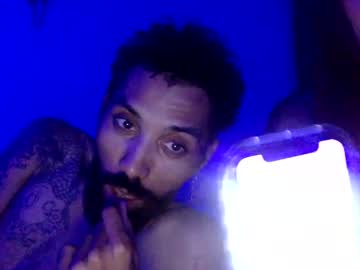couple Free XXX Cam Girls with croxfox