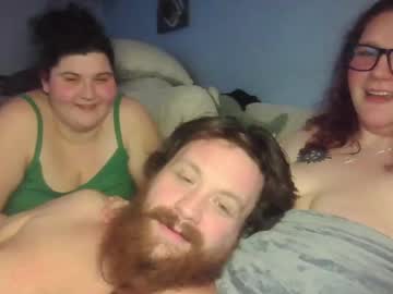 couple Free XXX Cam Girls with the420family