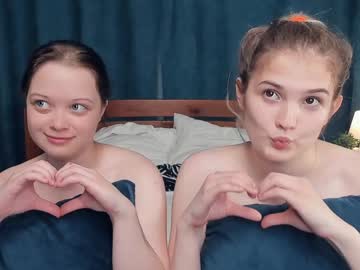 couple Free XXX Cam Girls with shine_ember